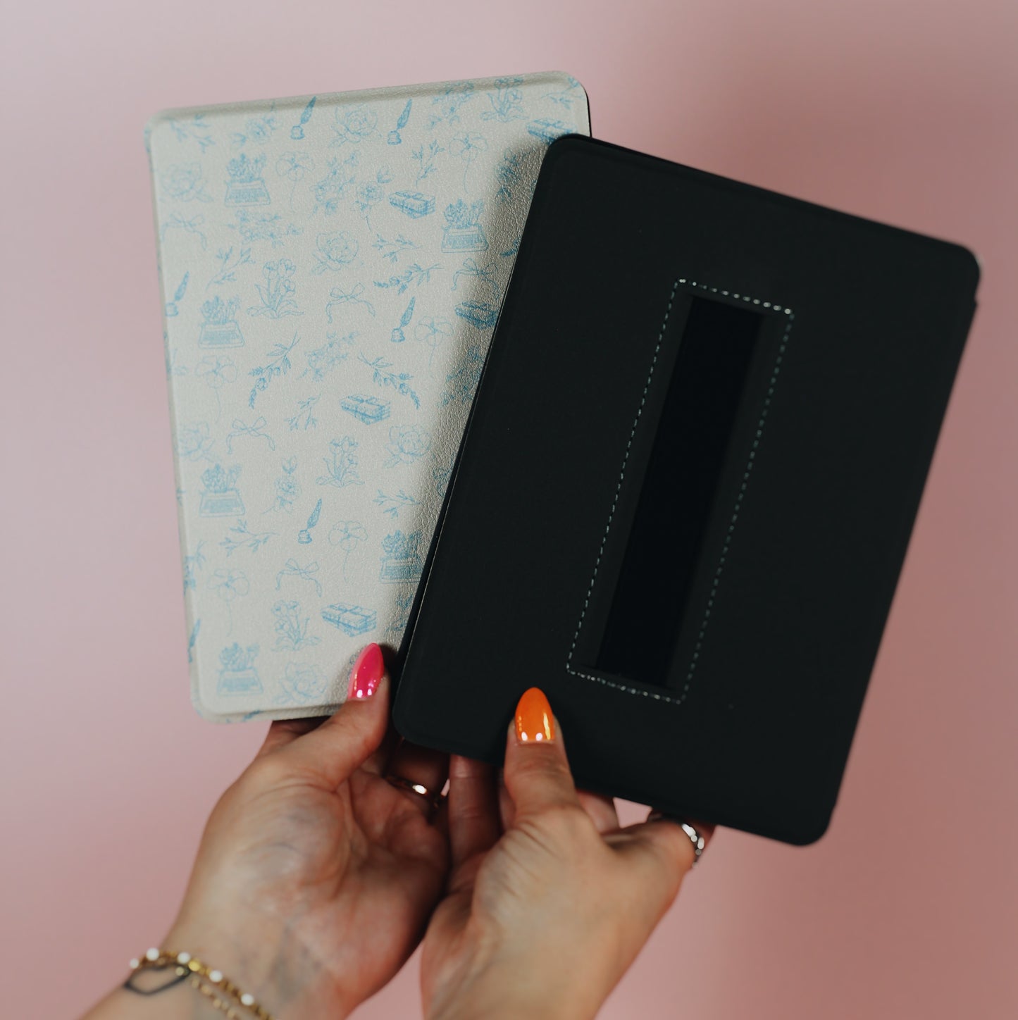 bleuvine • Kindle case