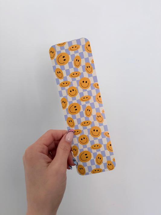 checkered smiley • Bookmark