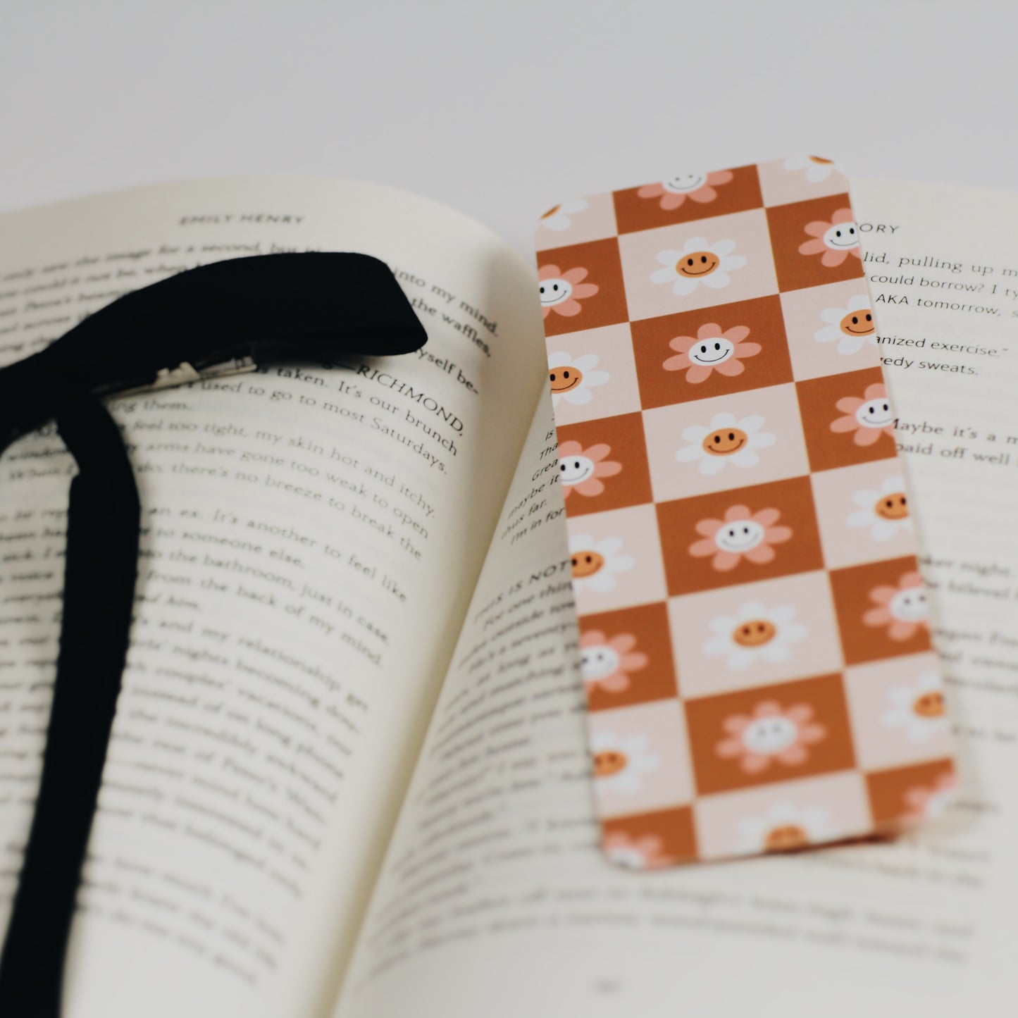 retro smiley (brown) • Bookmark
