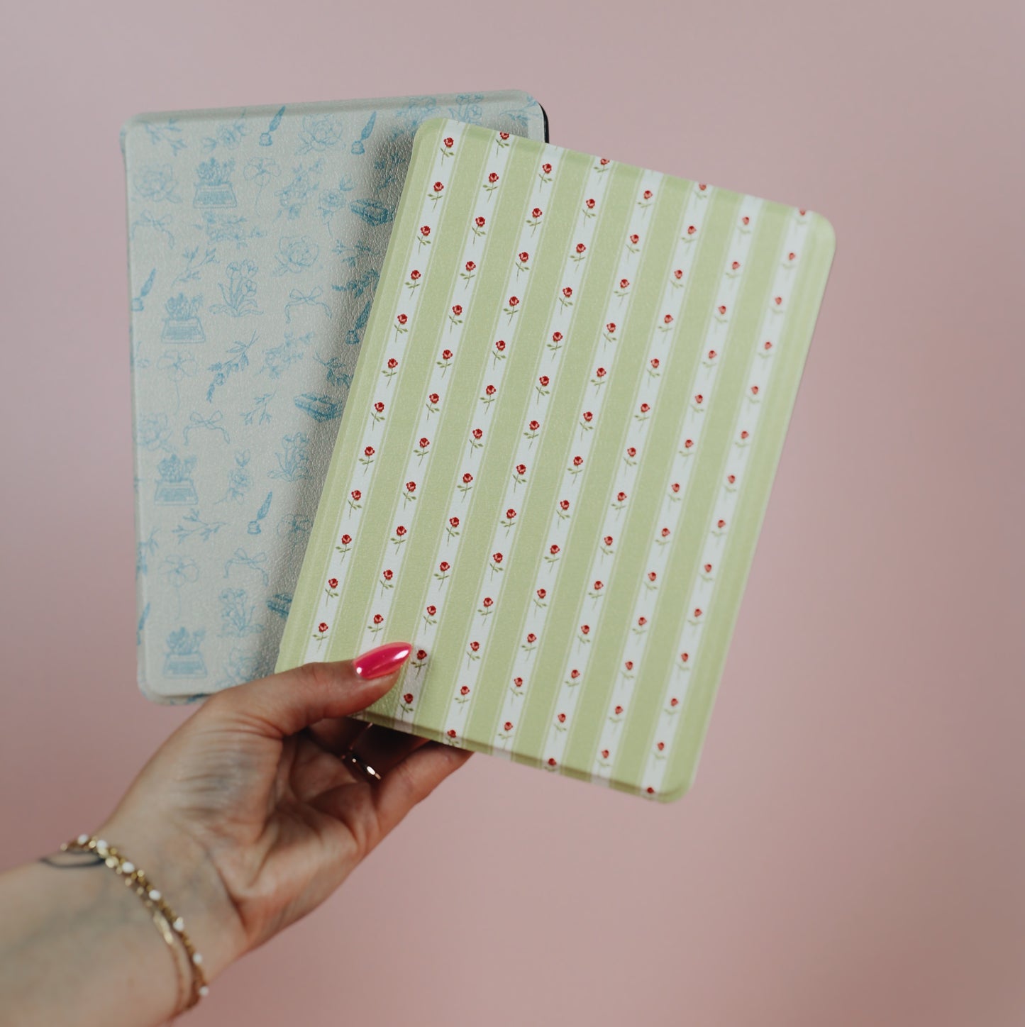 grandma’s wallpaper • Kindle case