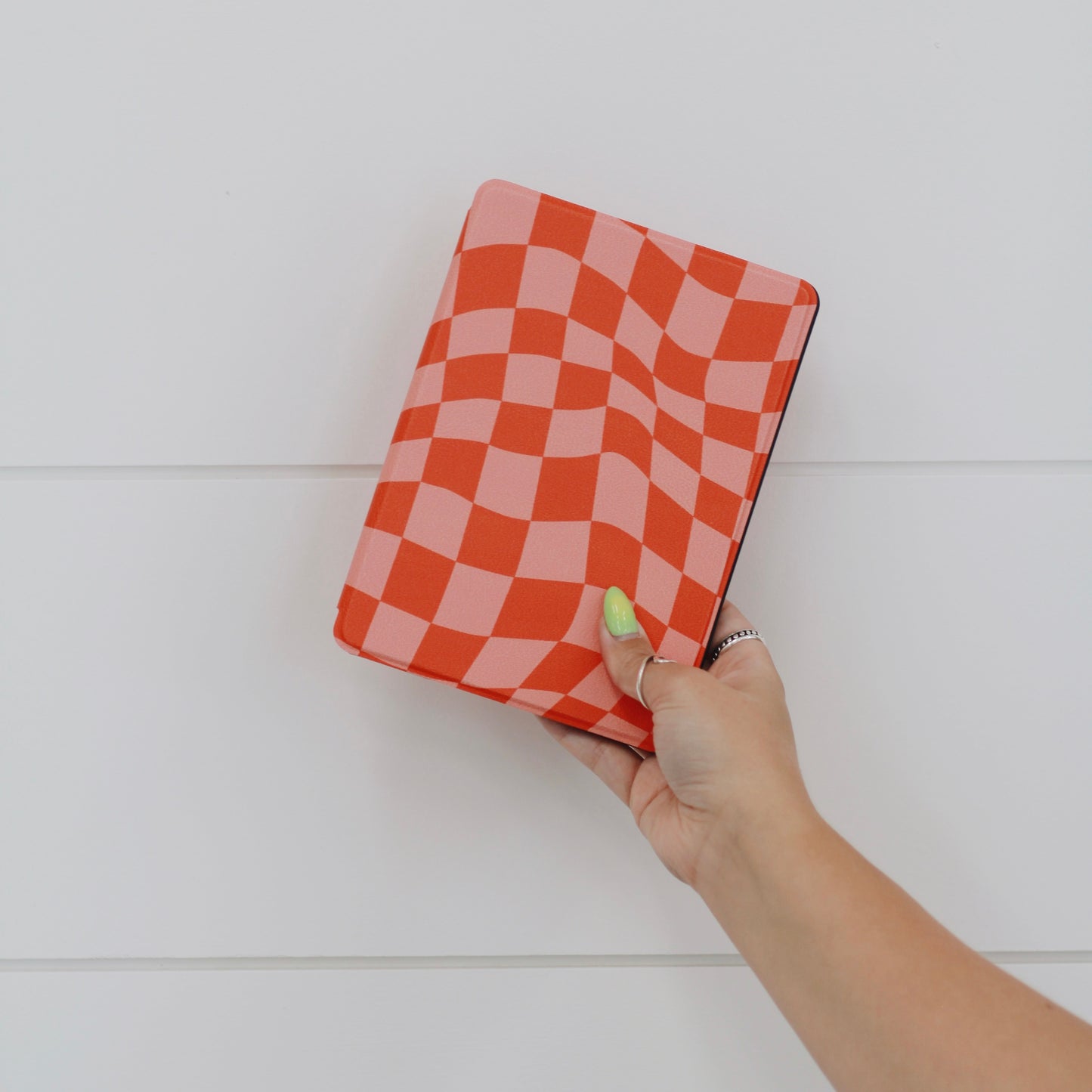 groovy grid • Kindle case