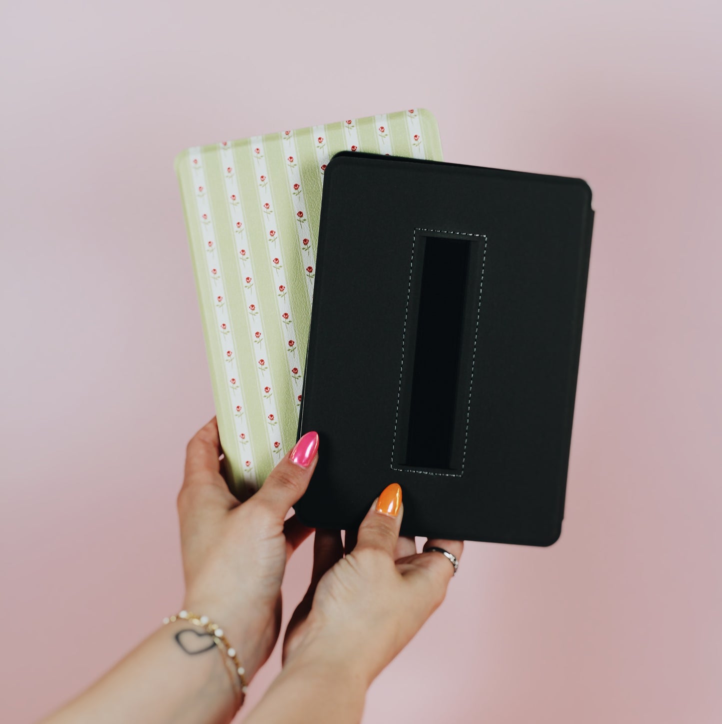 grandma’s wallpaper • Kindle case