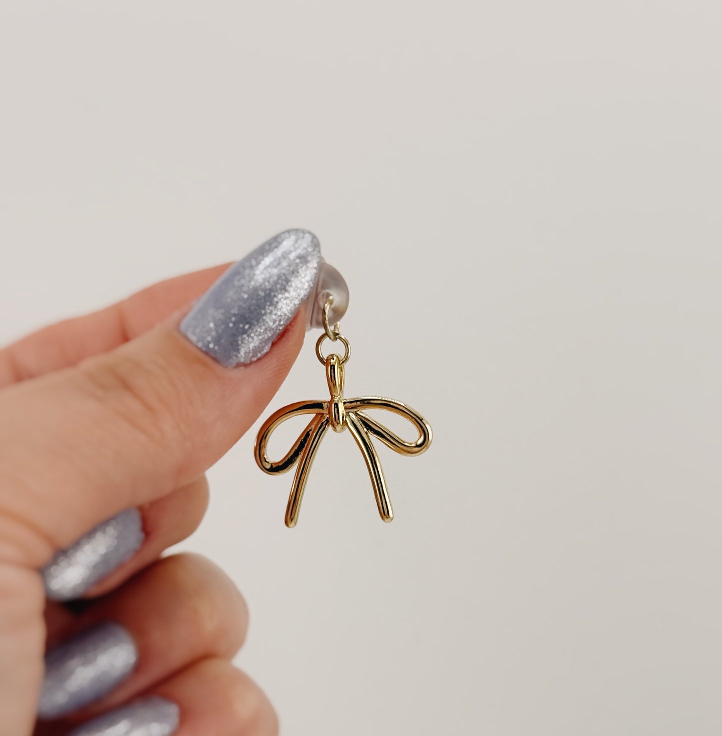 elegant bow • Charm